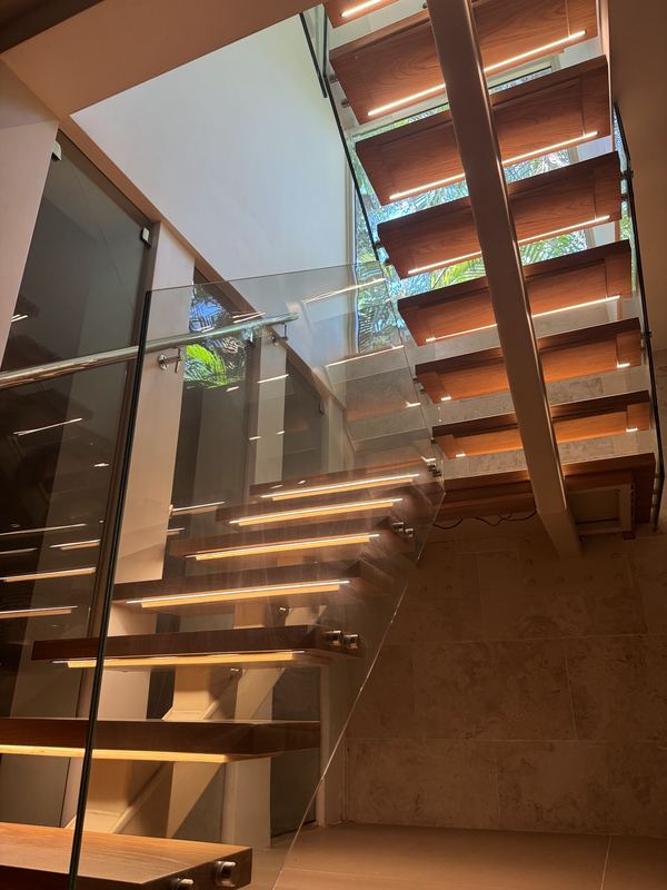 Staircase detail photo 16 of 34