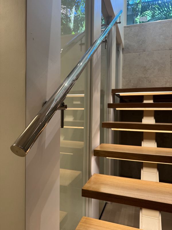 Staircase detail photo 21 of 34