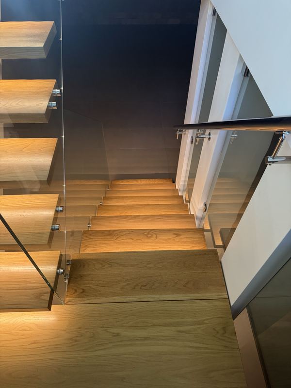 Staircase detail photo 34 of 34